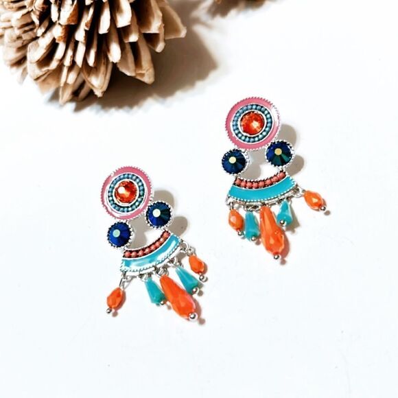 Rhinestone decor dangle earrings M163 - Picture 3 of 5